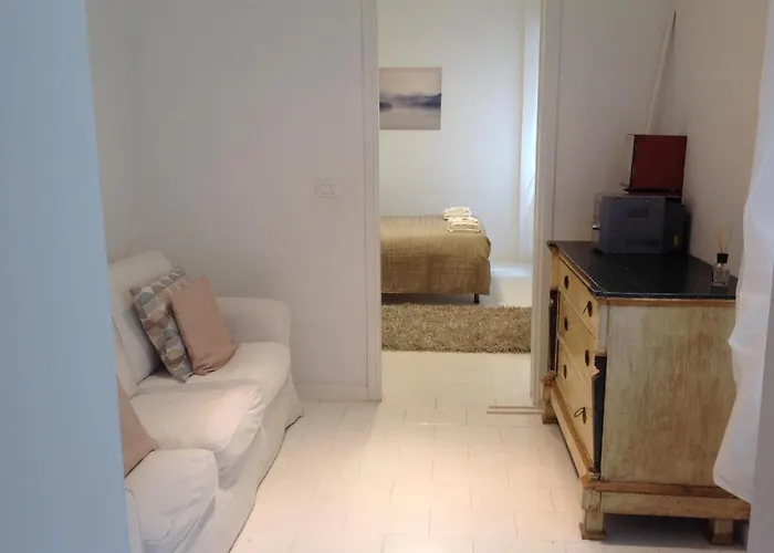 Madama アパート *